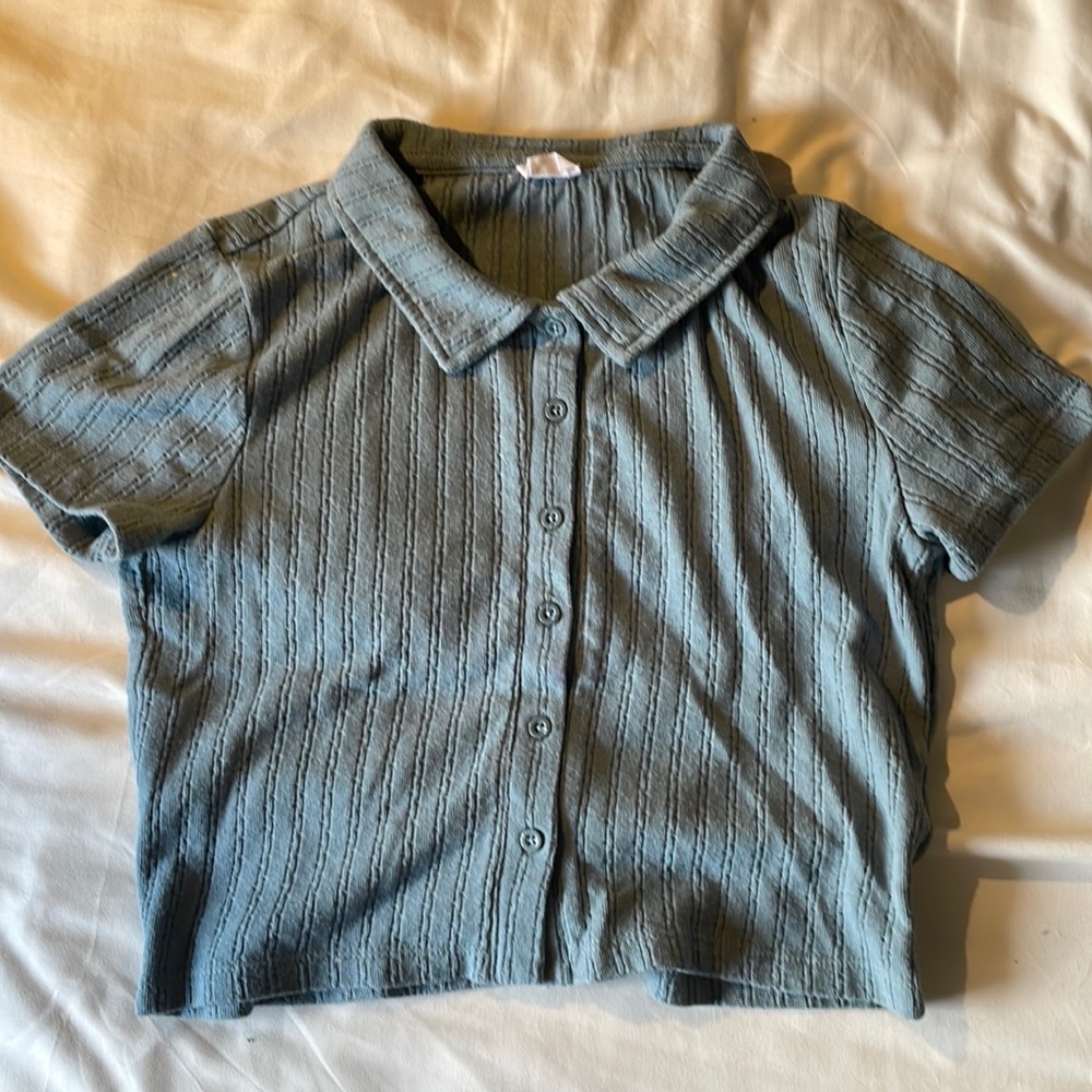 Cotton On Top |discounted shipping| cropped, collared, button up, medium,